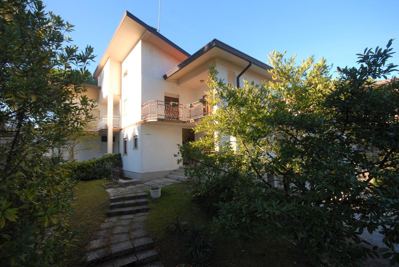 Villa Azalea Lignano Sabbiadoro Exterior photo